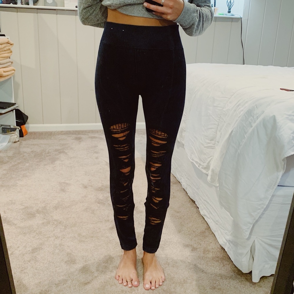 Boom Boom Jeans // Distressed Denim Jeggings